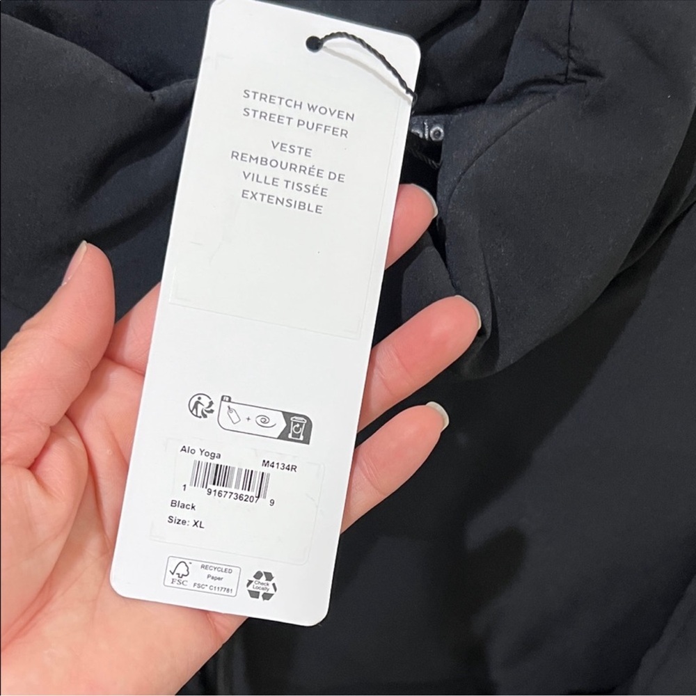 ALO Yoga Black Women's Puffer Jacket oversized - Picture 11 of 16
